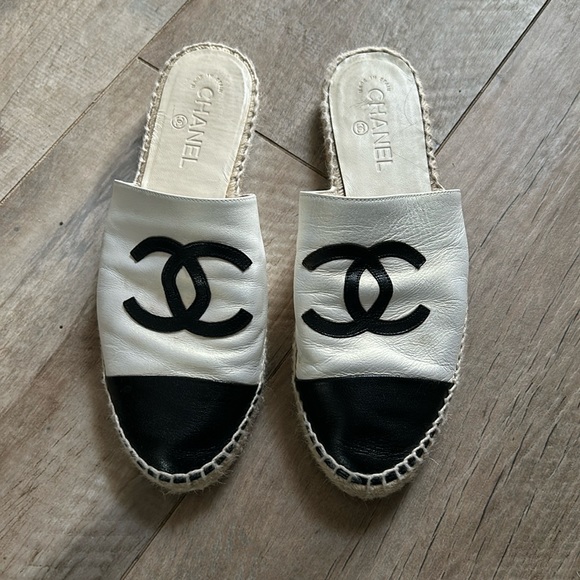 Authentic Chanel mule espadrilles- excellent condition size 40 - Picture 1 of 10